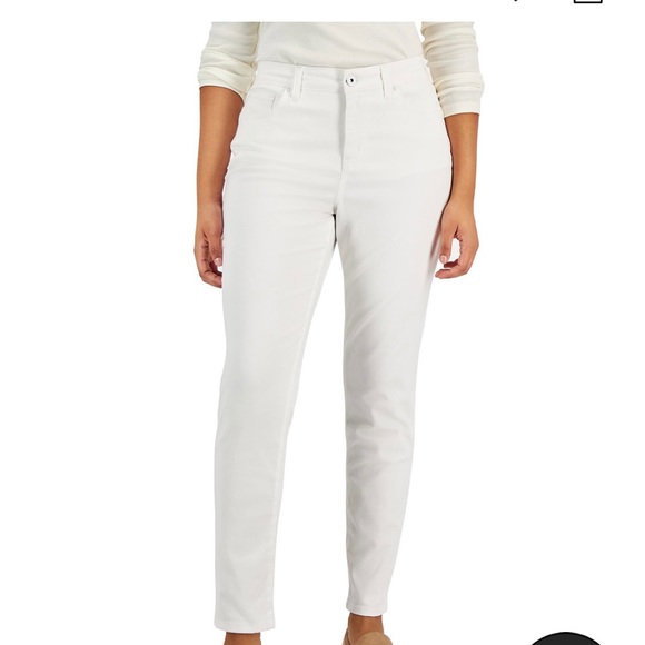 Style & Co. Denim - Style & Co. White - Curvy Fit Mid-Rise Skinny Jeans - Regular Size 14